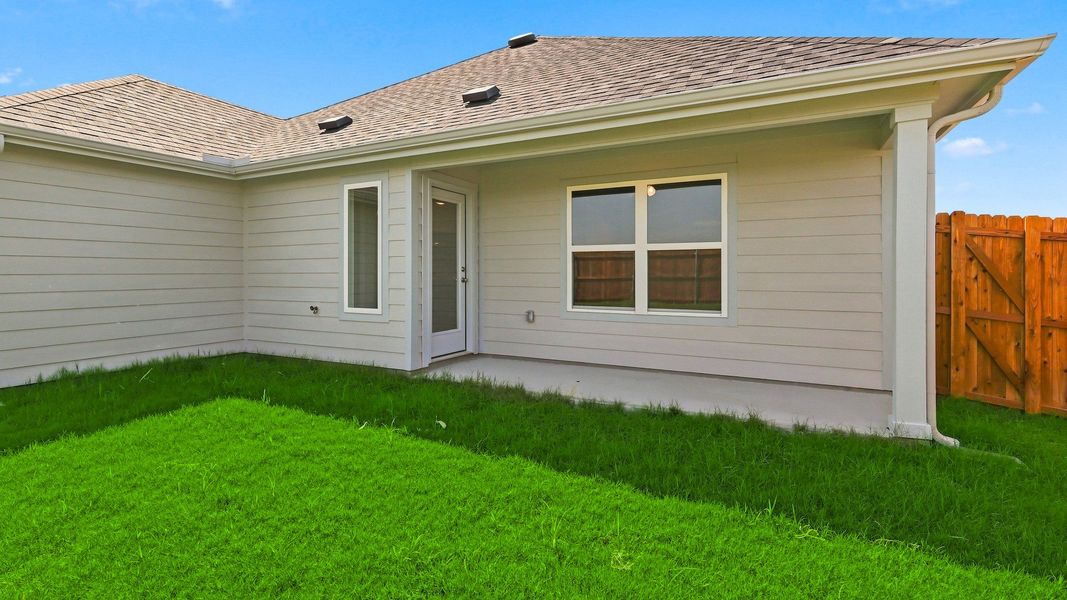 Exterior details and patio area of a home in Morningside, Farmersville (Image 27).