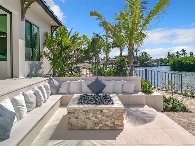 Exterior details and patio area of a home in , Fort Myers (Image 38).