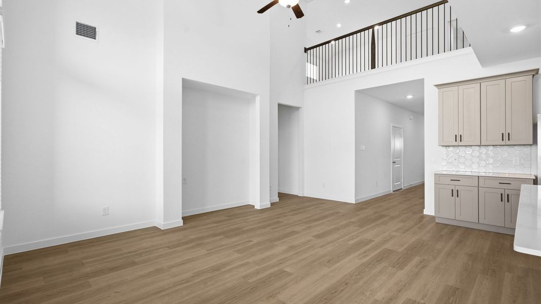 Representative unfurnished interior of a home built from the Quinn by D.R. Horton in Alexander 55' Homesites, Pearland (Image 23). Representative unfurnished interior of a home built from the Quinn by D.R. Horton in Alexander 55' Homesites, Pearland (Image 23).