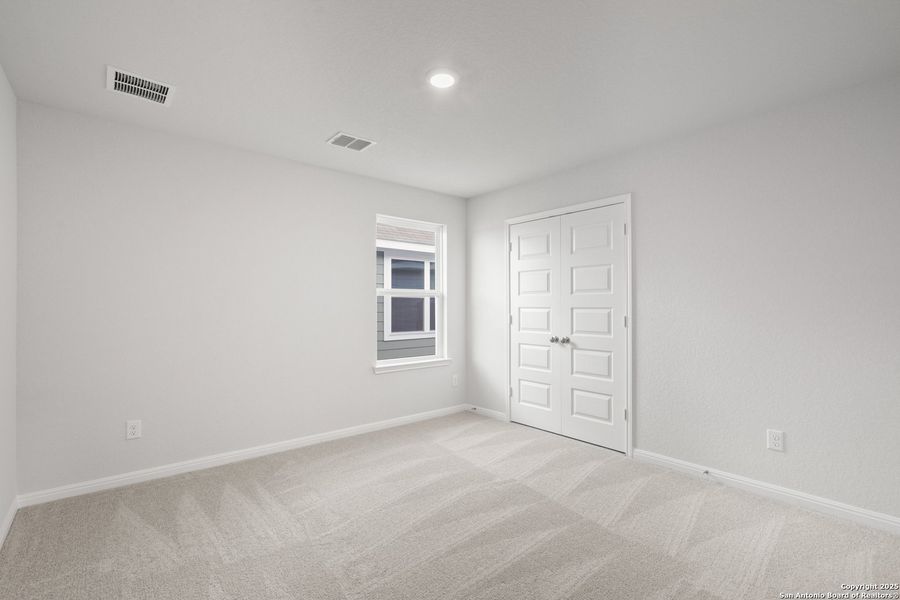 Spacious, unfurnished interior of a new home in Timber Creek, San Antonio (Image 28). Spacious, unfurnished interior of a new home in Timber Creek, San Antonio (Image 28).