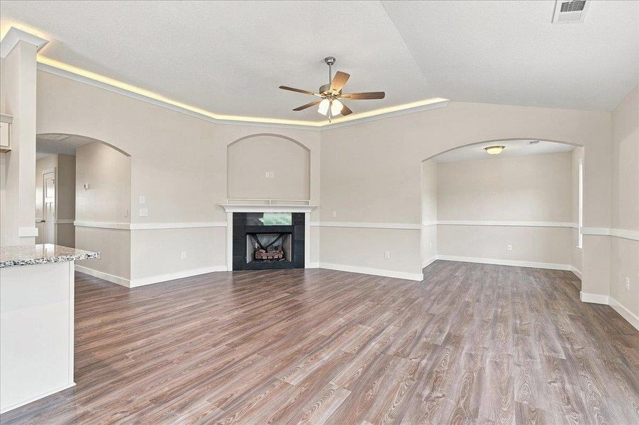Spacious, unfurnished interior of a new home in Davis Heights, Inman (Image 30).