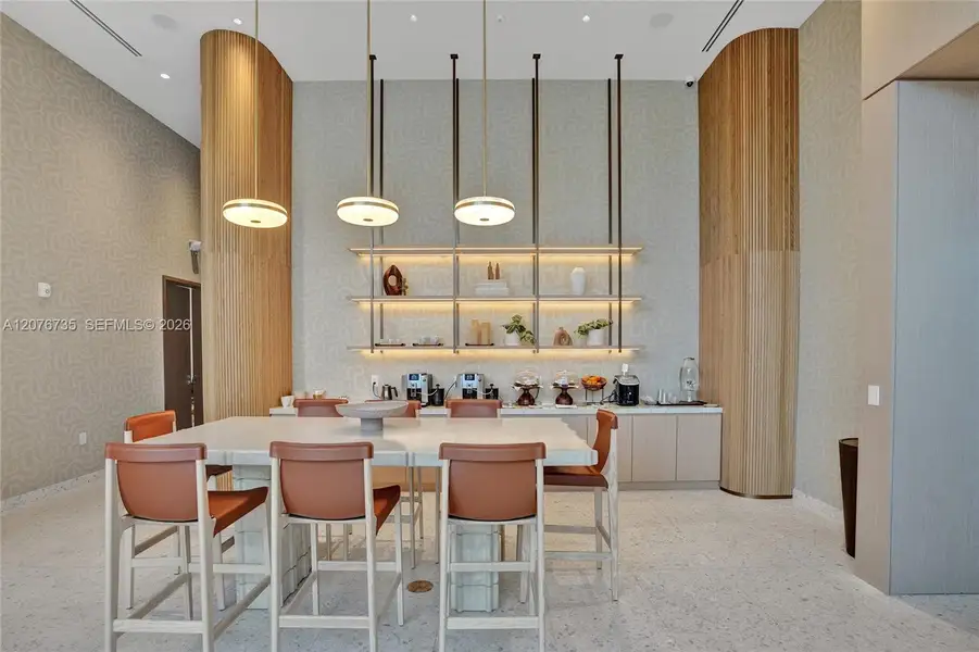 Community amenities in , North Miami (Image 100).