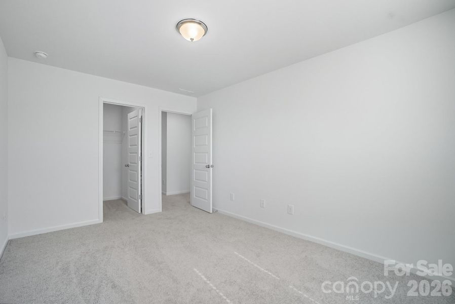 Spacious, unfurnished interior of a new home in Bellina, York (Image 37).