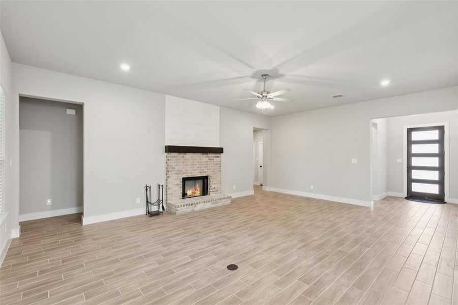 Spacious, unfurnished interior of a new home in Willow Vista Estates, Saginaw (Image 21).