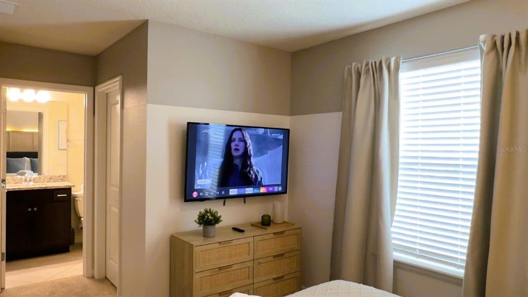 Furnished interior view inside a new home in , Clermont (Image 49).