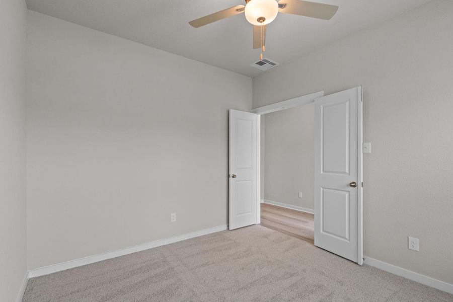 Spacious, unfurnished interior of a new home in Laurel Landing 40', Alvin (Image 25). Spacious, unfurnished interior of a new home in Laurel Landing 40', Alvin (Image 25).