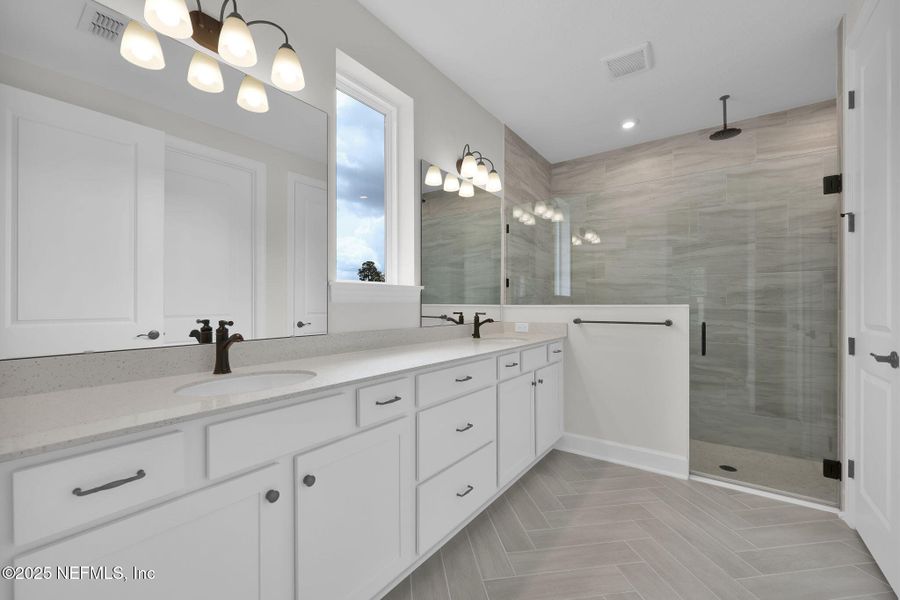 Furnished interior view inside a new home in Creighton Pointe, Fleming Island (Image 18). Furnished interior view inside a new home in Creighton Pointe, Fleming Island (Image 18).