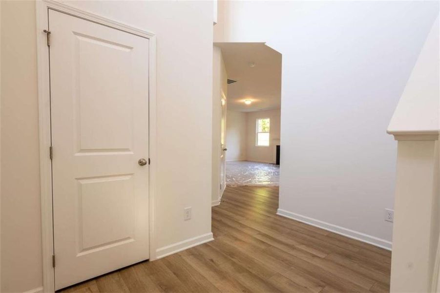 Spacious, unfurnished interior of a new home in Creekside Landing, Dallas (Image 14). Spacious, unfurnished interior of a new home in Creekside Landing, Dallas (Image 14).
