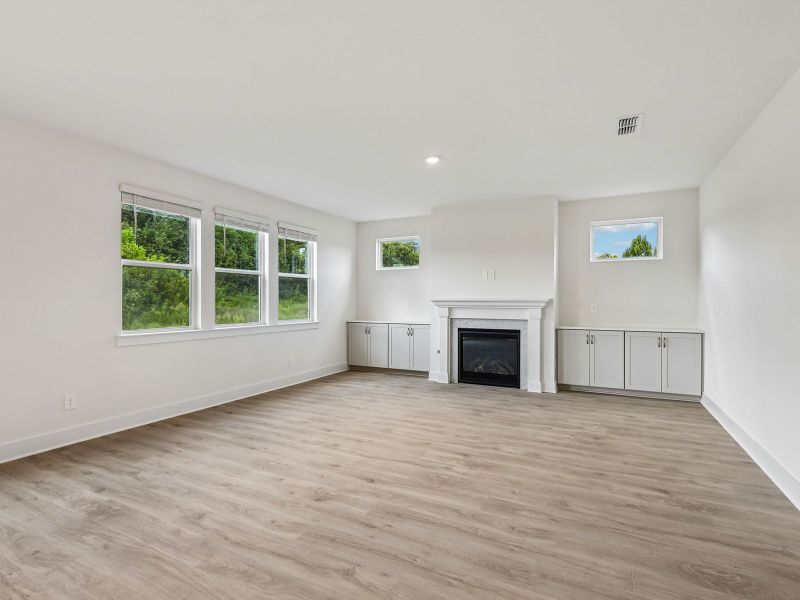 Spacious, unfurnished interior of a new home in Station Hill - Estate Series, Franklin (Image 11). Spacious, unfurnished interior of a new home in Station Hill - Estate Series, Franklin (Image 11).