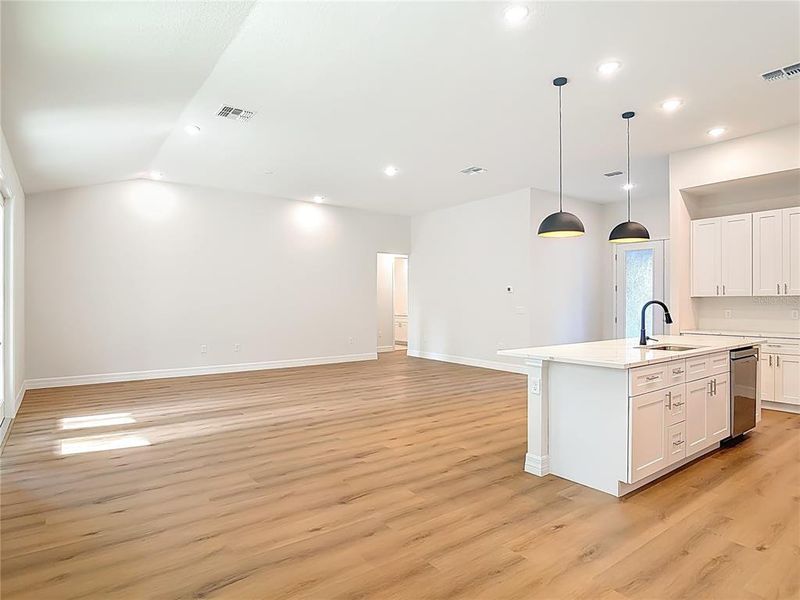 Spacious, unfurnished interior of a new home in , Eustis (Image 23).