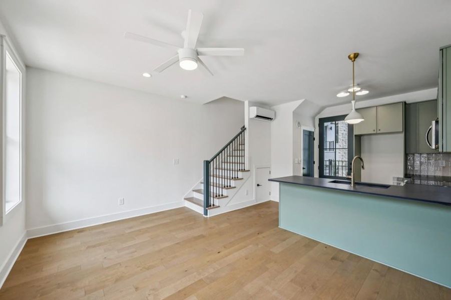 Spacious, unfurnished interior of a new home in , Atlanta (Image 23).