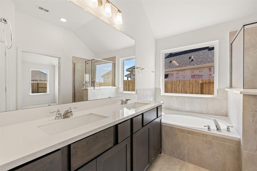 Furnished interior view inside a new home in River Ranch, Dayton (Image 19).