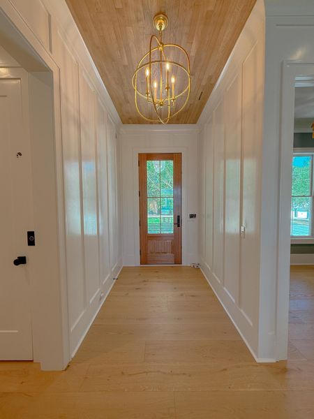 Spacious, unfurnished interior of a new home in , Isle Of Palms (Image 69). Spacious, unfurnished interior of a new home in , Isle Of Palms (Image 69).