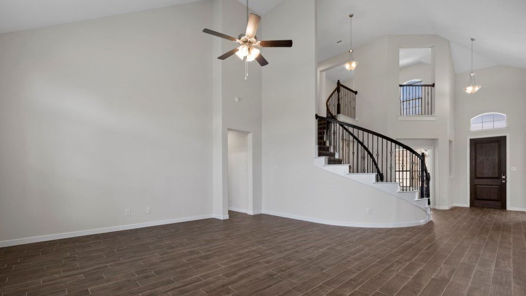 Representative unfurnished interior of a home built from the Valley Spring by D.R. Horton in Eden Ranch, Arlington (Image 21).