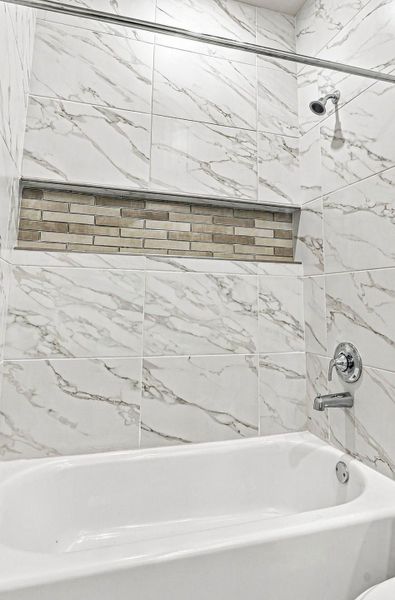 Close-up of interior finishes inside a home in Paseos Del Este, El Paso (Image 21).