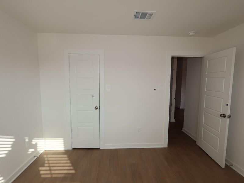 Spacious, unfurnished interior of a new home in Moran Ranch, Willis (Image 23).