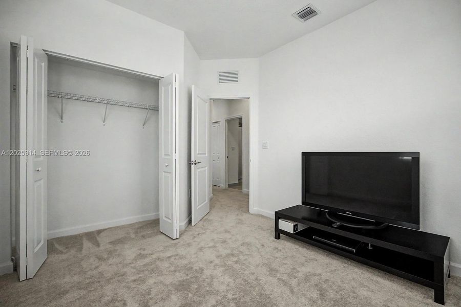Bedroom 2 Unstaged