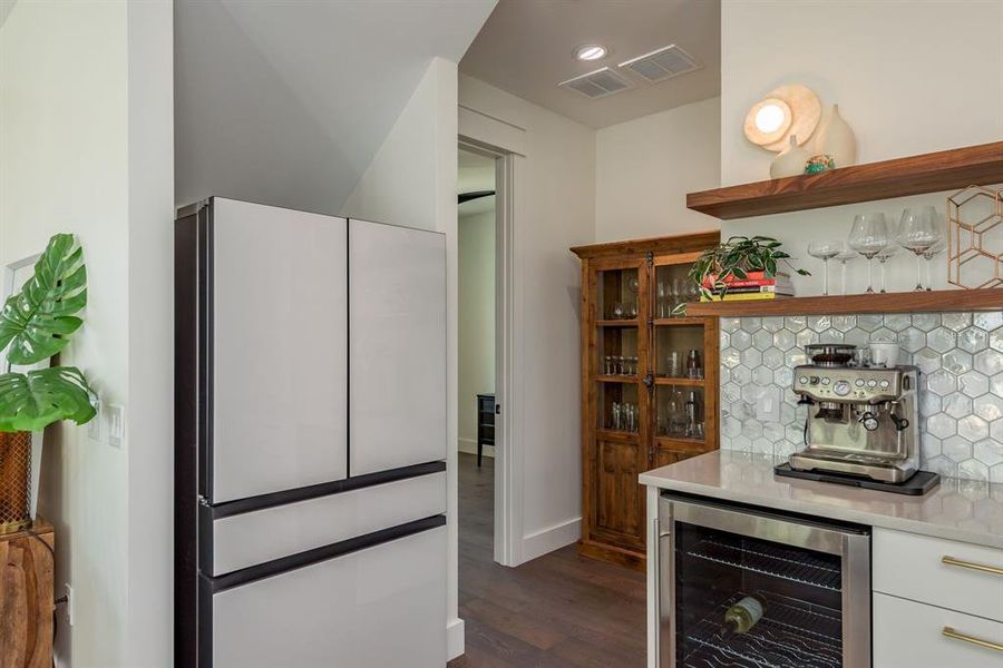 Furnished interior view inside a new home in , St. Petersburg (Image 48).