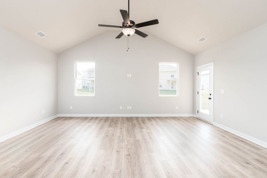 Representative unfurnished interior of a home built from the Longleaf by Nason Homes in Brady Estates, Murfreesboro (Image 19).