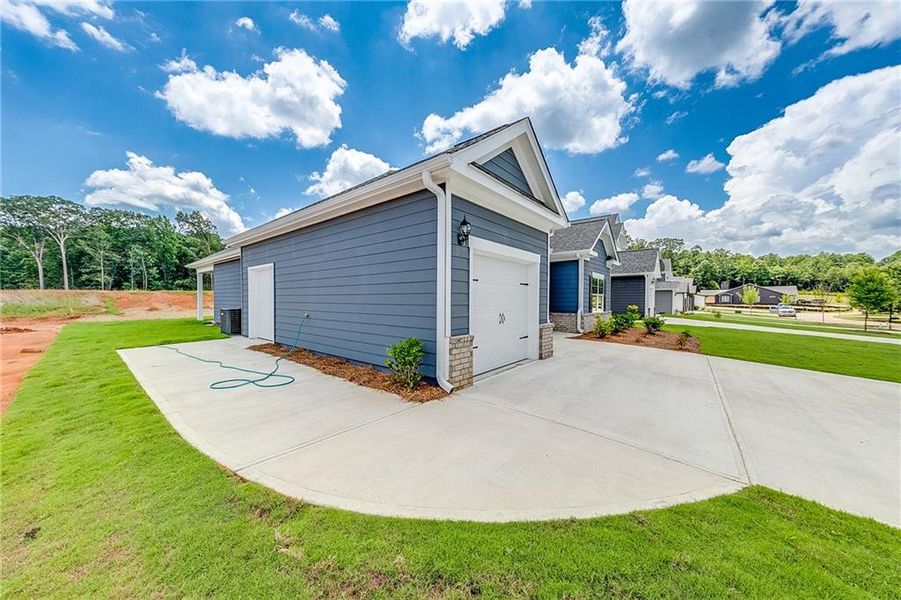 Exterior details and patio area of a home in , Homer (Image 11).