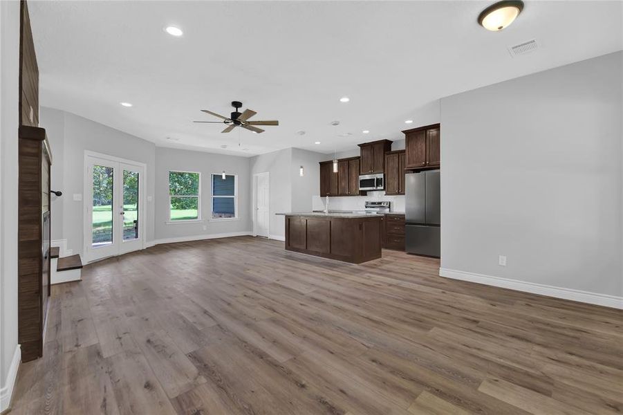 Family room, breakfast area and kitchen all have a back yard golf course view!