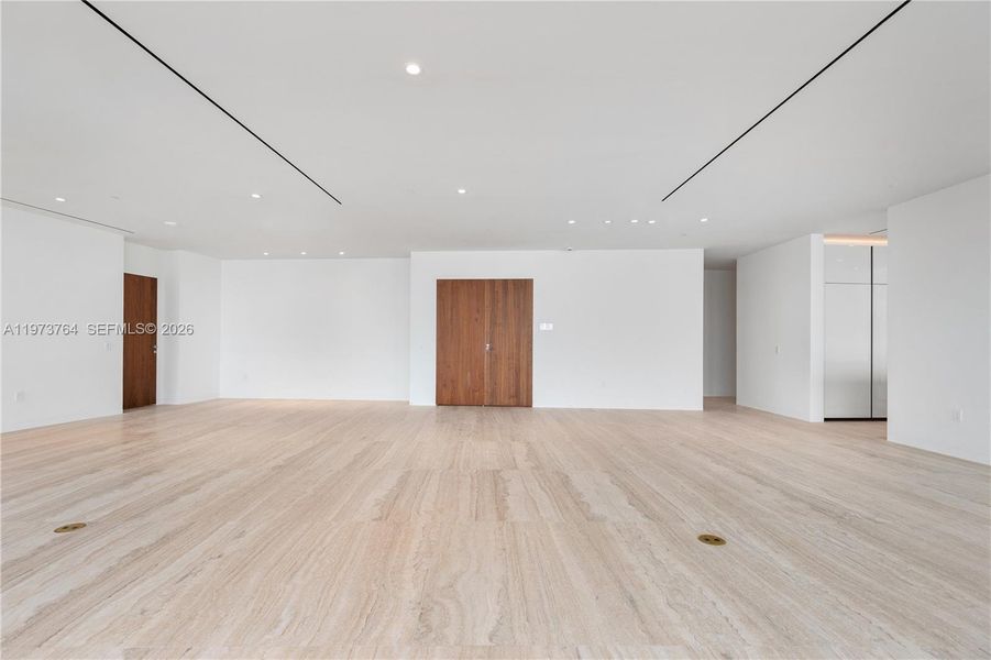 Spacious, unfurnished interior of a new home in , Miami (Image 10).