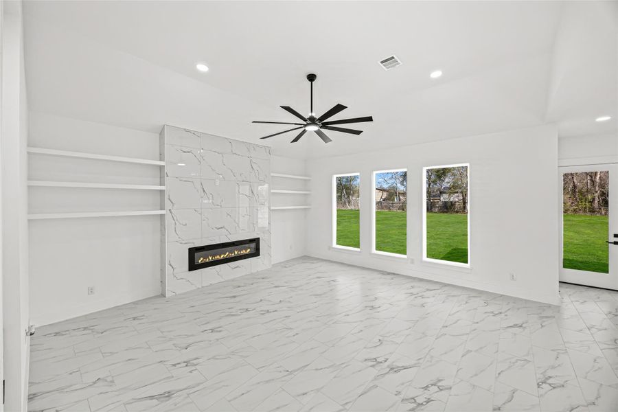 Spacious, unfurnished interior of a new home in , Dayton (Image 19).