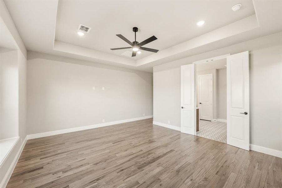 Spacious, unfurnished interior of a new home in Timberbrook, Justin (Image 30).