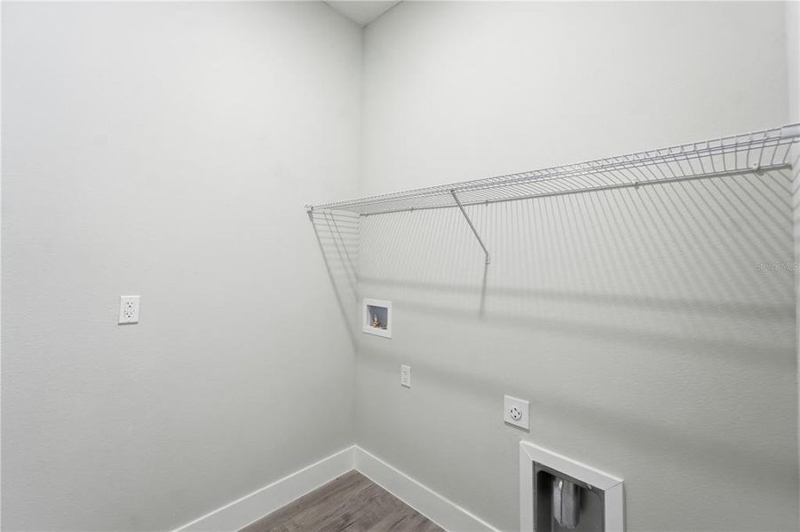 Spacious, unfurnished interior of a new home in , Ocala (Image 27).