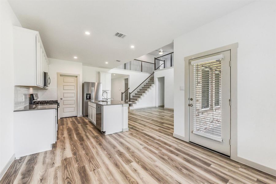 Spacious, unfurnished interior of a new home in , Missouri City (Image 19).
