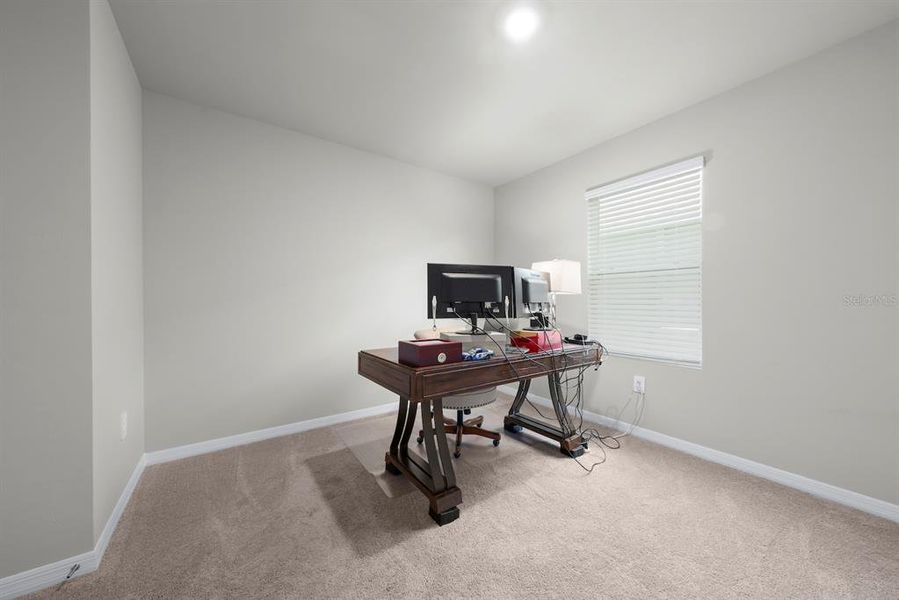 Furnished interior view inside a new home in , Port Charlotte (Image 44).