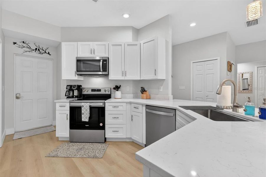 Furnished interior view inside a new home in , Mount Dora (Image 6).