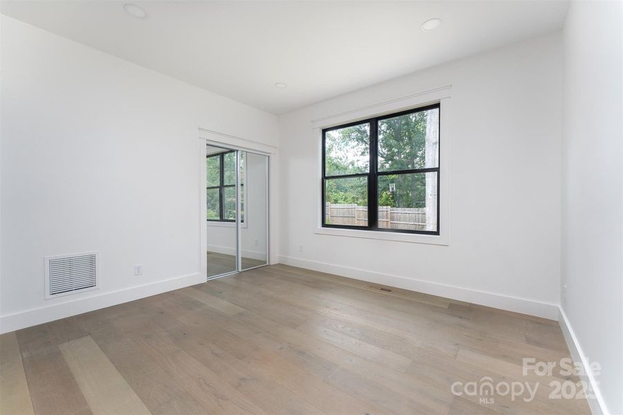 Spacious, unfurnished interior of a new home in , Hendersonville (Image 33).