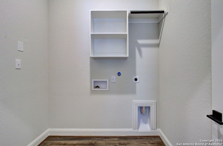 Spacious, unfurnished interior of a new home in Veranda, San Antonio (Image 15). Spacious, unfurnished interior of a new home in Veranda, San Antonio (Image 15).