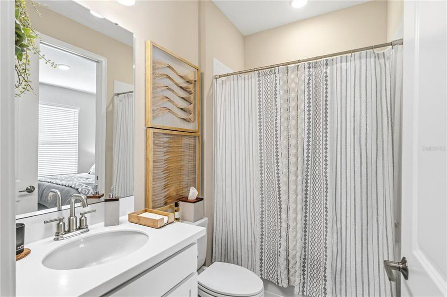 Furnished interior view inside a new home in , Lakewood Ranch (Image 5).