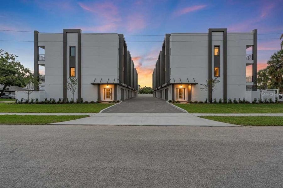 Exterior details and patio area of a home in , Tampa (Image 21).
