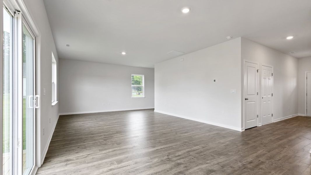 Spacious, unfurnished interior of a new home in Villa Grande, Winterville (Image 17).