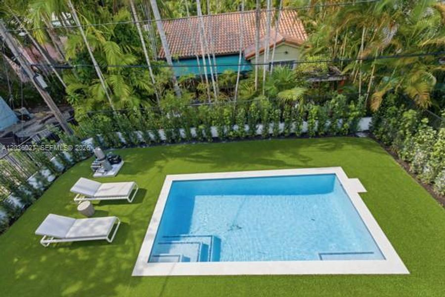 Community amenities in , Coral Gables (Image 41).