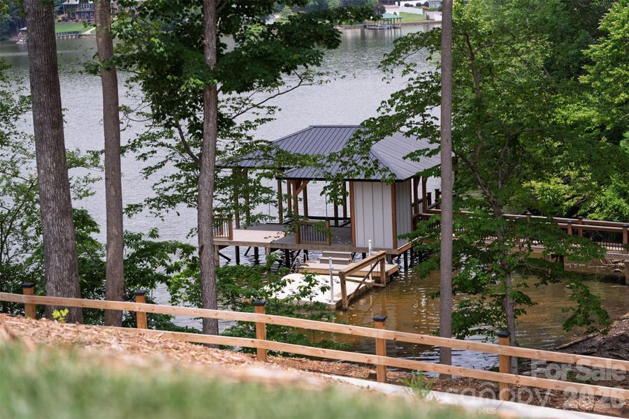 Exterior details and patio area of a home in , Granite Falls (Image 25).