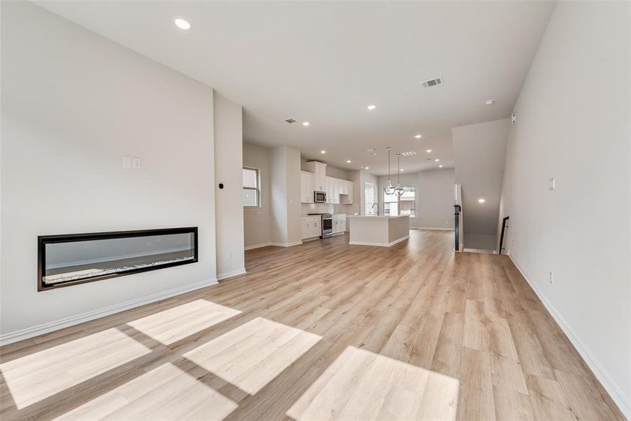 Spacious, unfurnished interior of a new home in City Point, North Richland Hills (Image 26).