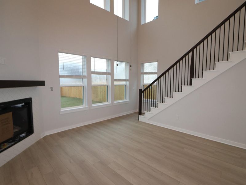 Spacious, unfurnished interior of a new home in Cascades at Onion Creek, Austin (Image 11). Spacious, unfurnished interior of a new home in Cascades at Onion Creek, Austin (Image 11).