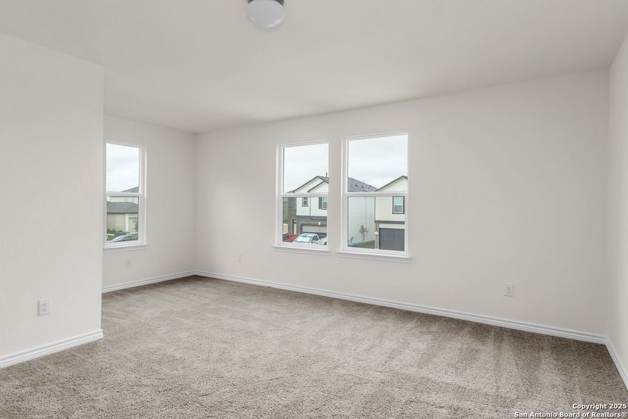 Spacious, unfurnished interior of a new home in Southton Cove, Elmendorf (Image 13).