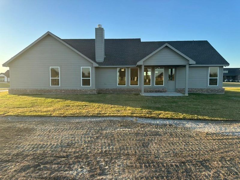 Exterior details and patio area of a home in Oak Valley, Oak Ridge (Image 14).