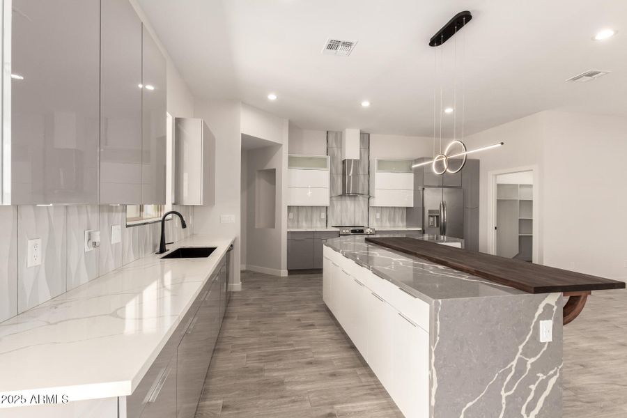 13 - Western Star 24825