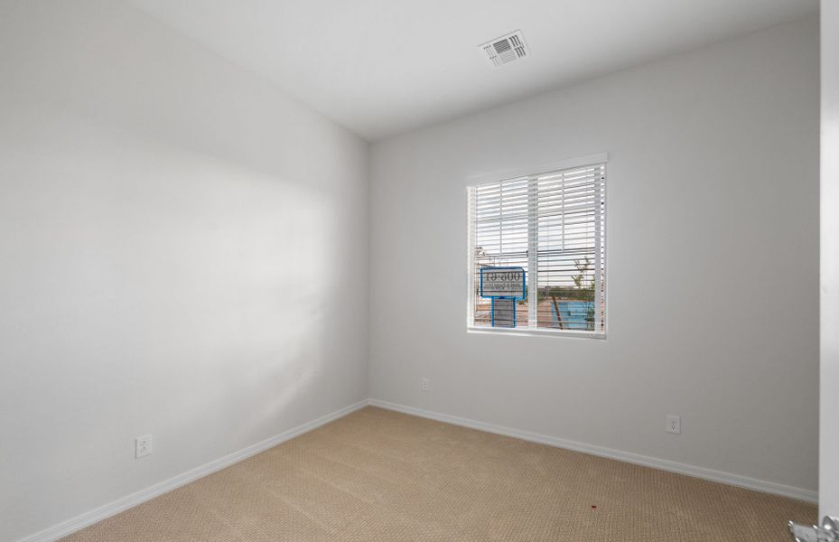 Spacious, unfurnished interior of a new home in Sun City Festival, Buckeye (Image 15).