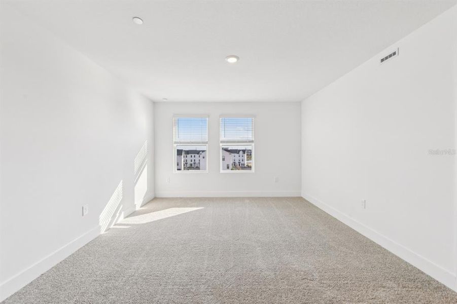 Spacious, unfurnished interior of a new home in Parkview at Hamlin, Winter Garden (Image 27). Spacious, unfurnished interior of a new home in Parkview at Hamlin, Winter Garden (Image 27).