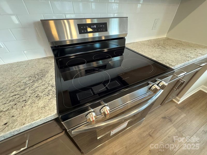 Flat top 5-burner Range Flat top 5-burner Range