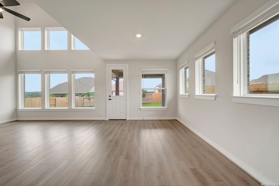Spacious, unfurnished interior of a new home in , New Braunfels (Image 20). Spacious, unfurnished interior of a new home in , New Braunfels (Image 20).
