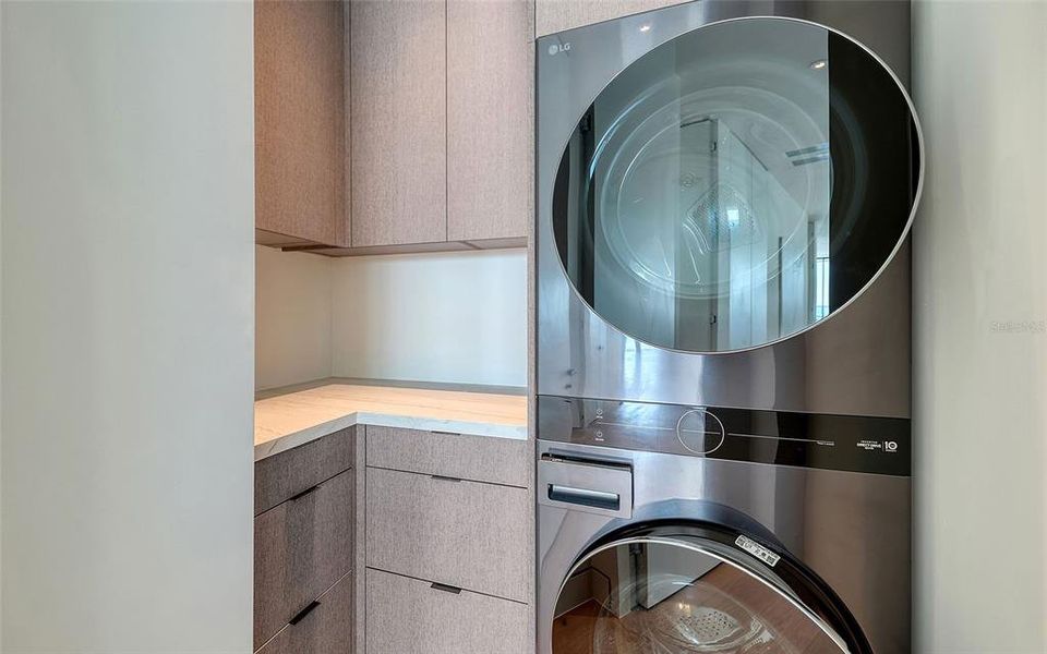 Close-up of interior finishes inside a home in , Sarasota (Image 48). Close-up of interior finishes inside a home in , Sarasota (Image 48).