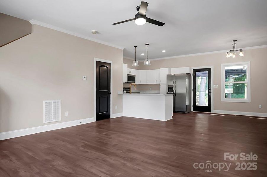 Spacious, unfurnished interior of a new home in , Shelby (Image 17).